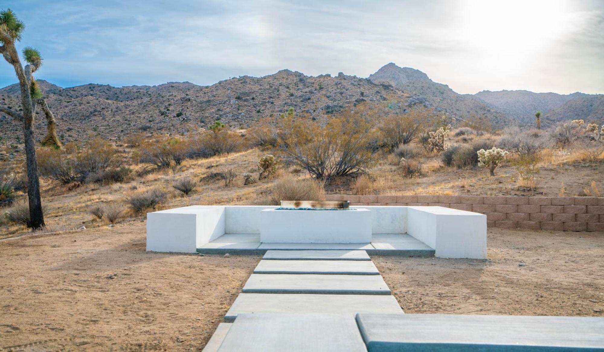 Experience Desert Serenity Gateway To Joshua Tree Eksteriør bilde